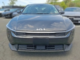 Kia K4 LXS Sedan 2026