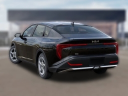 Kia K4 LXS FWD 2025