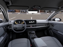 Kia K4 LXS FWD 2025