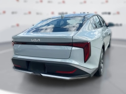Kia K4 LXS Sedan 2026