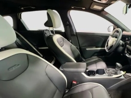 Kia K4 GT-Line FWD 2025