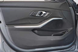 BMW 3 Series 330i NA Sedan 2026
