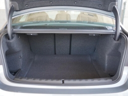 BMW 3 Series 330i NA Sedan 2026