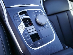 BMW 3 Series 330i NA Sedan 2026