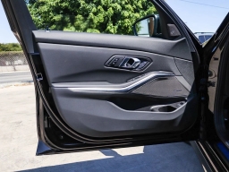 BMW 3 Series 330i NA Sedan 2026