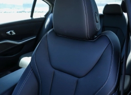 BMW 3 Series 330i NA Sedan 2026