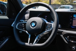 BMW 3 Series 330i NA Sedan 2026