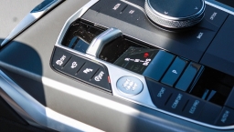 BMW 3 Series 330i NA Sedan 2026