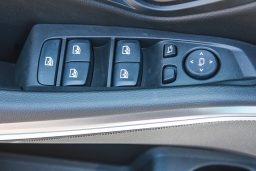 BMW 3 Series 330i NA Sedan 2026