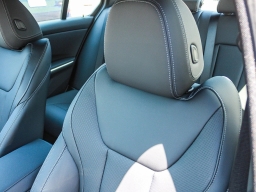 BMW 3 Series 330i NA Sedan 2026