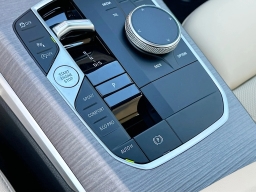 BMW 3 Series 330i NA Sedan 2026
