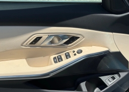 BMW 3 Series 330i NA Sedan 2026