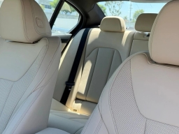 BMW 3 Series 330i NA Sedan 2026