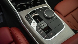 BMW 3 Series 330i NA Sedan 2026