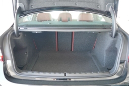 BMW 3 Series 330i NA Sedan 2026