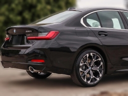 BMW 3 Series 330i NA Sedan 2026