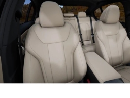 BMW 3 Series 330i NA Sedan 2026