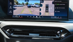 BMW 3 Series 330i NA Sedan 2026