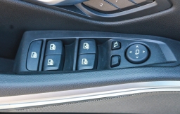 BMW 3 Series 330i NA Sedan 2026