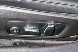BMW 3 Series 330i NA Sedan 2026