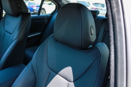 BMW 3 Series 330i NA Sedan 2026