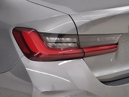 BMW 3 Series 330i NA Sedan 2026