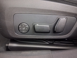 BMW 3 Series 330i NA Sedan 2026