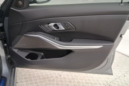 BMW 3 Series 330i NA Sedan 2026