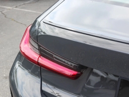BMW 3 Series 330i NA Sedan 2026