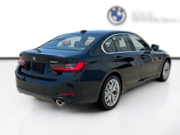 BMW 3 Series 330i NA Sedan 2026