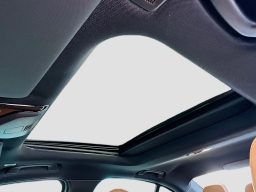 BMW 3 Series 330i NA Sedan 2026