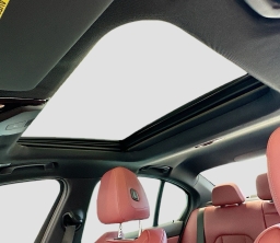 BMW 3 Series 330i NA Sedan 2026