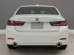 BMW 3 Series 330i NA Sedan 2026
