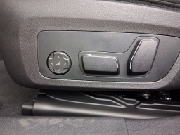 BMW 3 Series 330i NA Sedan 2026