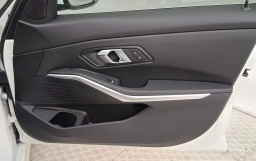 BMW 3 Series 330i NA Sedan 2026