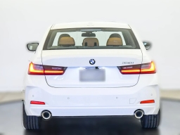 BMW 3 Series 330i NA Sedan 2026
