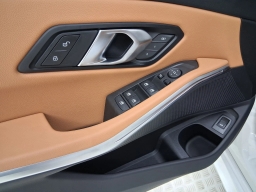 BMW 3 Series 330i NA Sedan 2026