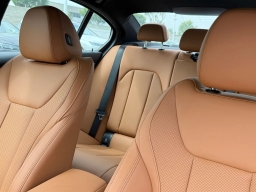 BMW 3 Series 330i NA Sedan 2026