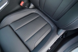 BMW 3 Series 330i NA Sedan 2026