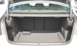 BMW 3 Series 330i NA Sedan 2026