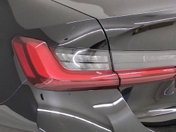 BMW 3 Series 330i NA Sedan 2026