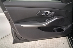 BMW 3 Series 330i NA Sedan 2026