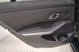 BMW 3 Series 330i NA Sedan 2026