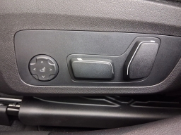 BMW 3 Series 330i NA Sedan 2026