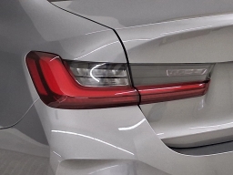 BMW 3 Series 330i NA Sedan 2026