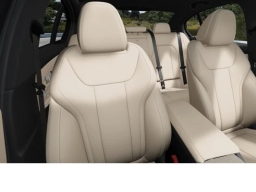 BMW 3 Series 330i NA Sedan 2026