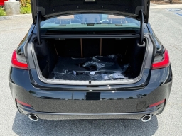 BMW 3 Series 330i NA Sedan 2026