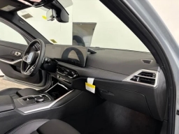 BMW 3 Series 330i NA xDrive Sedan 2026