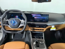 BMW 3 Series 330i NA xDrive Sedan 2026