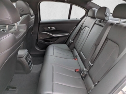 BMW 3 Series 330i NA xDrive Sedan 2026